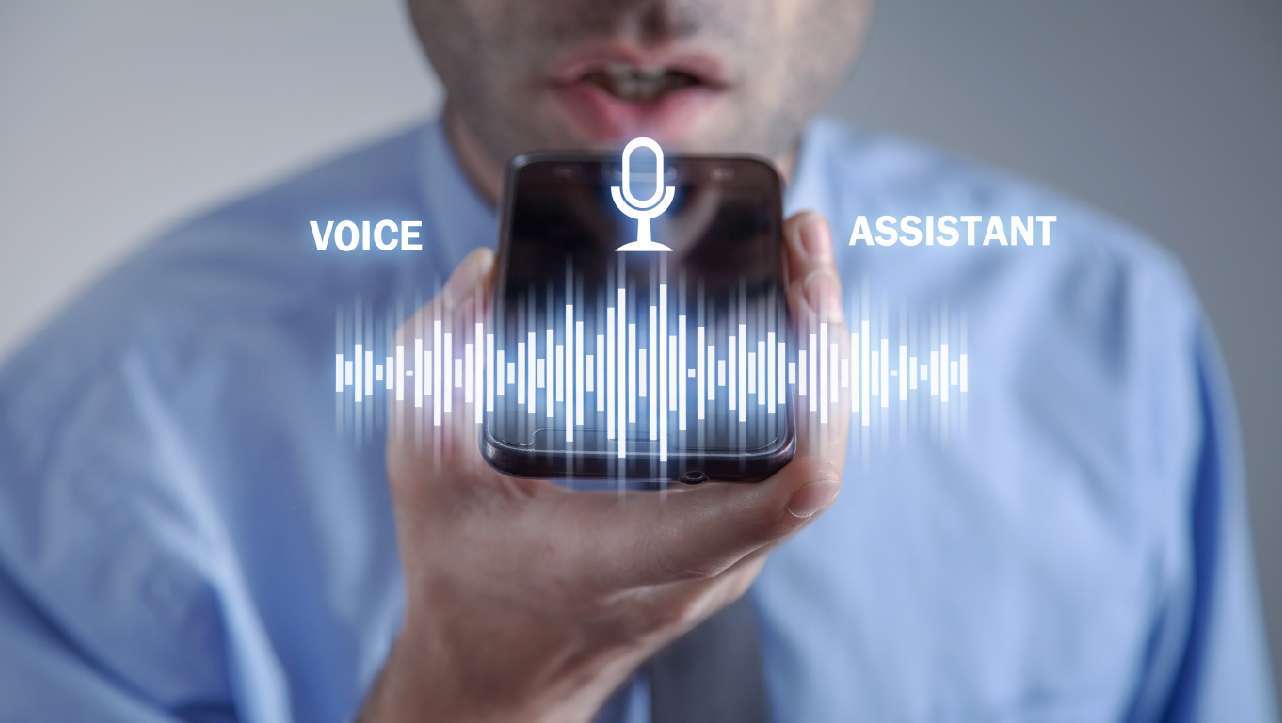 Applications of Machine learning_Voice Assistance